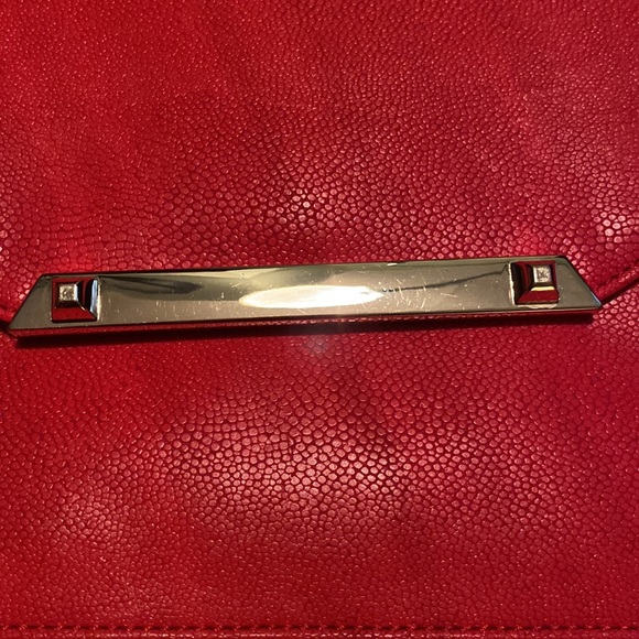 Stella & Dot Tia Poppy Red Crossbody Bag Pebbled,Gold-tone Hardware - Picture 4 of 10